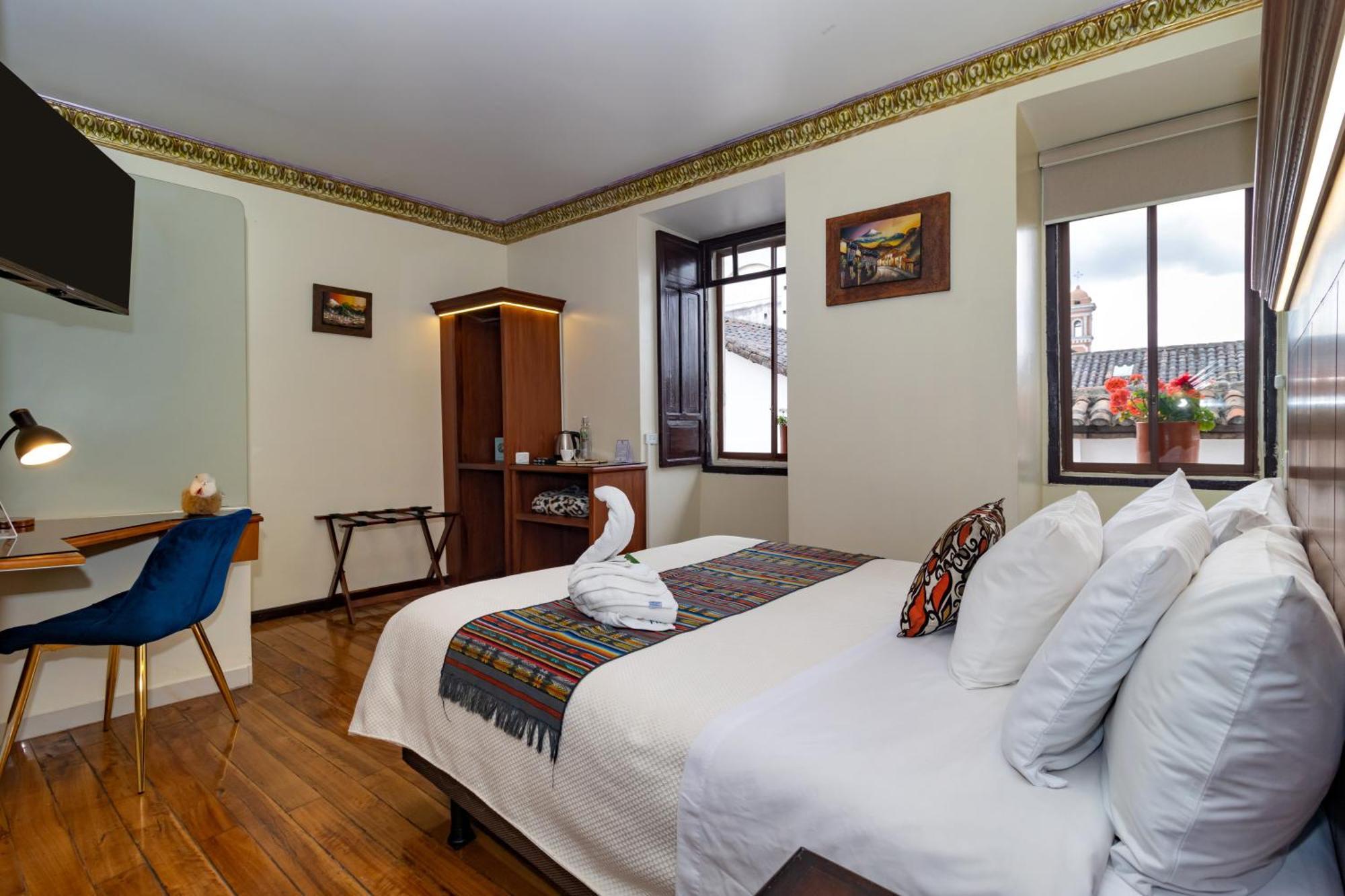 Friends Hotel & Rooftop - Historic Center & Museums كويتو المظهر الخارجي الصورة